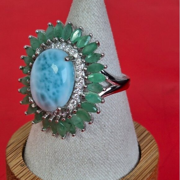 925 Stetling Silver Ring SZ 7.5 with Natural Larimar 1.5x1.2cm & Emerald Gems - Picture 6 of 12